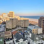 4Br 2Ba Luxe Beach Estate II